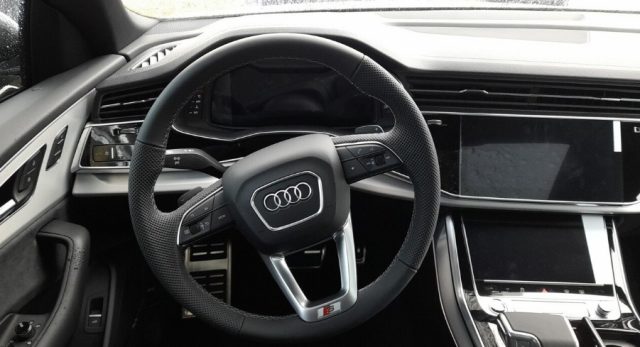 AUDI Q8 usata, con Autoradio