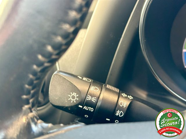TOYOTA Auris Touring Sports usata, con Luci diurne LED