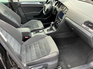 VOLKSWAGEN Golf usata, con Airbag testa