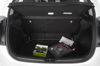 TOYOTA Yaris usata 12