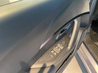 PEUGEOT 2008 usata, con Airbag testa