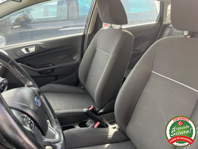 FORD Fiesta usata, con Specchietti laterali elettrici