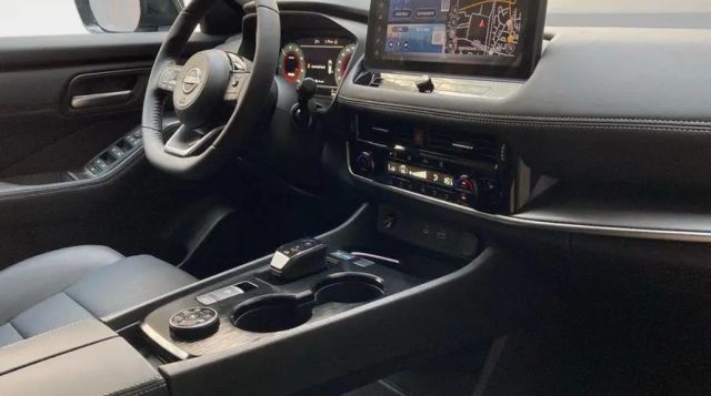 NISSAN X-Trail usata, con Park Distance Control