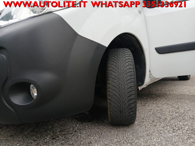 RENAULT Kangoo usata, con Monitoraggio pressione pneumatici