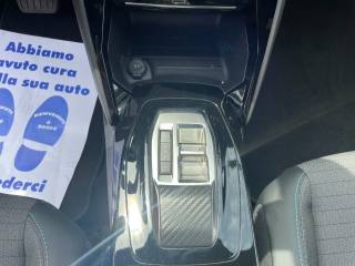 PEUGEOT 2008 usata, con Touch screen