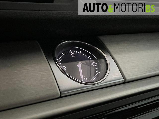VOLKSWAGEN Passat usata, con MP3