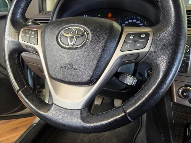 TOYOTA Avensis usata, con ESP