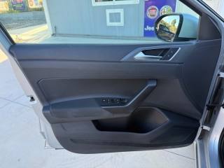 VOLKSWAGEN Taigo usata, con Fari LED