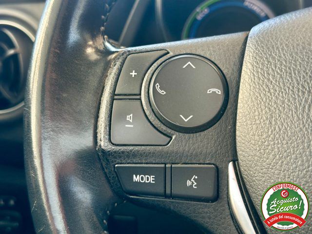 TOYOTA Auris Touring Sports usata, con Sedile posteriore sdoppiato