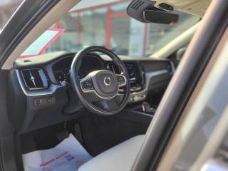 VOLVO XC60 usata, con Trazione integrale