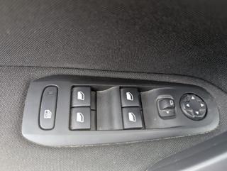 PEUGEOT 308 usata, con Park Distance Control