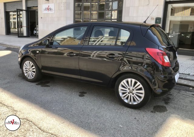 OPEL Corsa usata, con Airbag