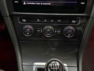 VOLKSWAGEN Golf usata, con Touch screen