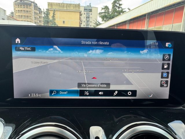 MERCEDES-BENZ GLB 180 usata, con Controllo trazione