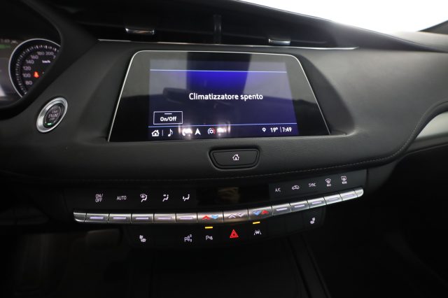 CADILLAC XT4 usata 9
