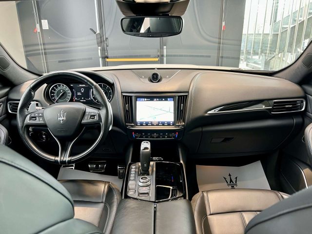 MASERATI Levante usata, con Sedile posteriore sdoppiato