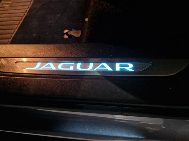JAGUAR F-Pace usata, con Park Distance Control