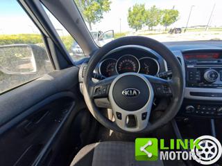 KIA Venga usata, con Specchietti laterali elettrici