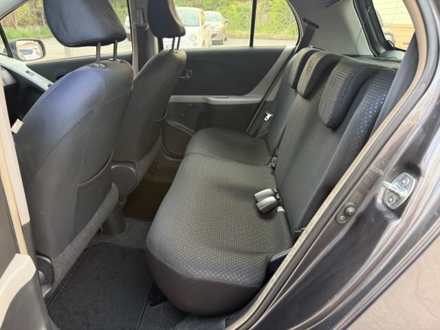 TOYOTA Yaris usata 15