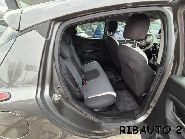 LANCIA Ypsilon usata, con Controllo automatico clima