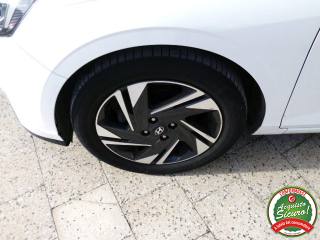 HYUNDAI i20 usata, con Sensori di parcheggio posteriori