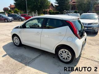 TOYOTA Aygo usata, con Sedile posteriore sdoppiato