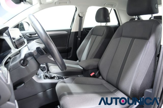 VOLKSWAGEN T-Roc usata, con Autoradio
