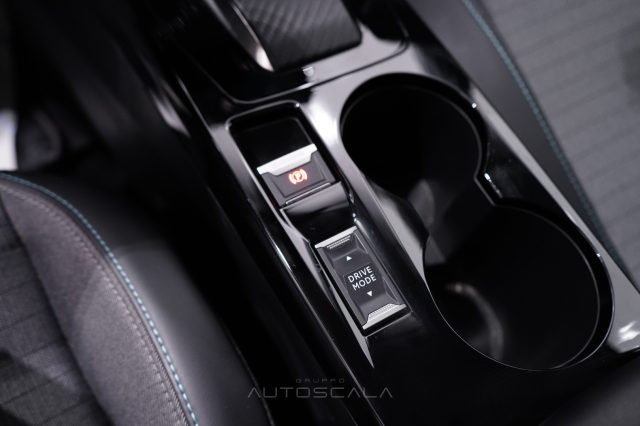 PEUGEOT 2008 usata, con Specchietti laterali elettrici