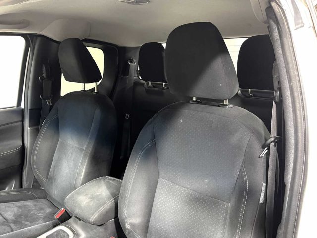 NISSAN Navara usata 28
