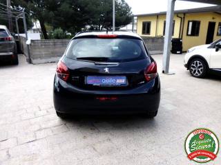 PEUGEOT 208 usata, con Autoradio