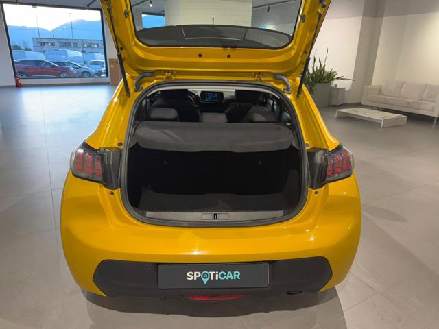 PEUGEOT 208 usata, con USB