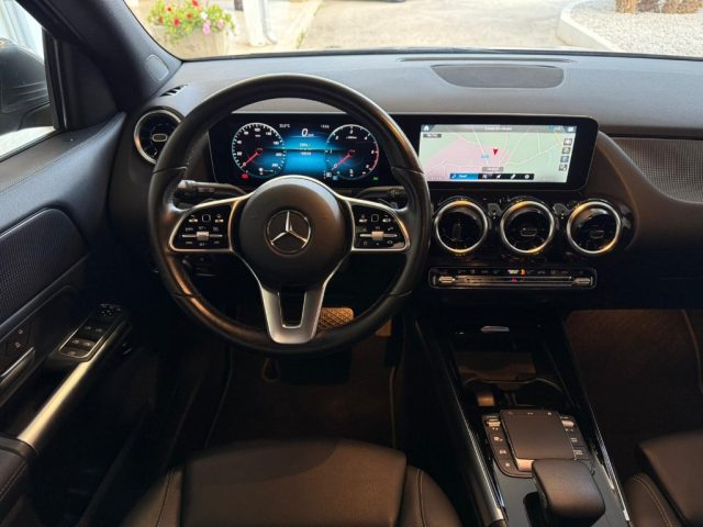 MERCEDES-BENZ GLA 200 usata, con Fari LED