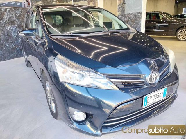 TOYOTA Verso usata, con Airbag