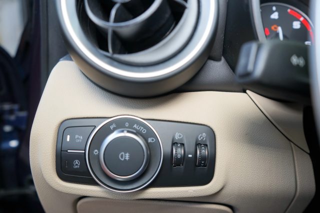 ALFA ROMEO Giulia usata, con Specchietti laterali elettrici