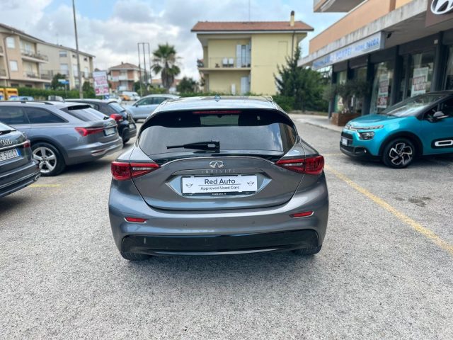 INFINITI Q30 usata, con Airbag Passeggero