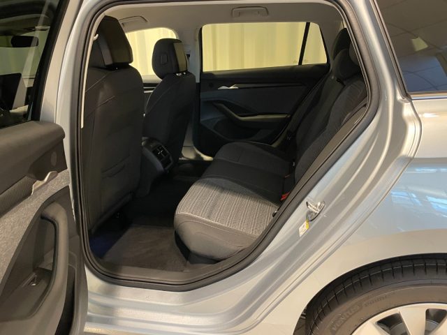 SKODA Superb usata, con Autoradio