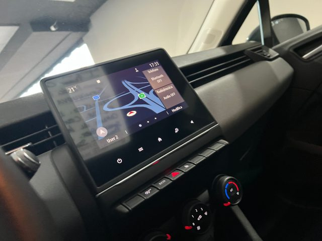 RENAULT Clio usata, con Autoradio