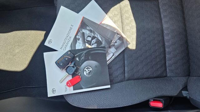 TOYOTA Yaris usata, con ESP