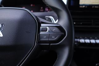 PEUGEOT 5008 usata, con Isofix