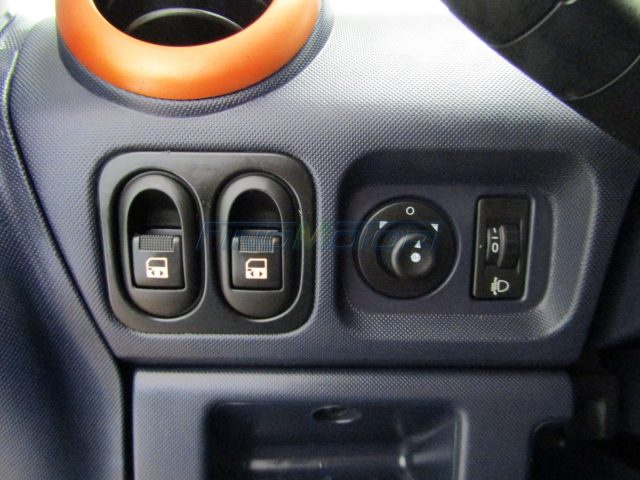 PEUGEOT 1007 usata 12
