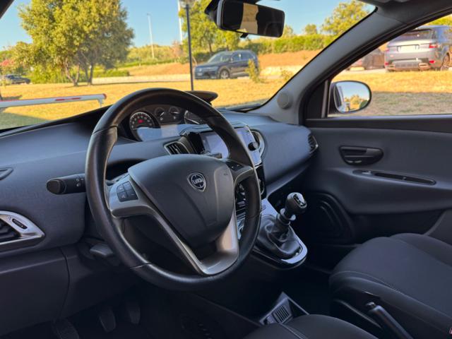LANCIA Ypsilon usata, con Controllo trazione