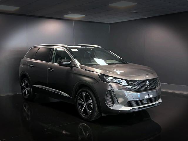 PEUGEOT 5008 usata, con Airbag