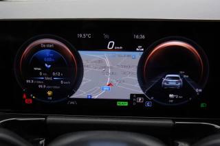 MERCEDES-BENZ GLA 250 usata, con Fari LED