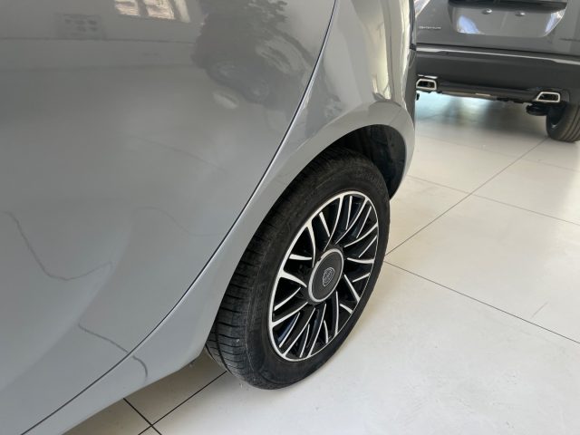 LANCIA Ypsilon usata, con Autoradio digitale