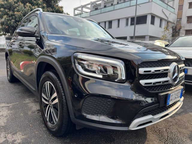 MERCEDES-BENZ GLB 180 usata, con Alzacristalli elettrici