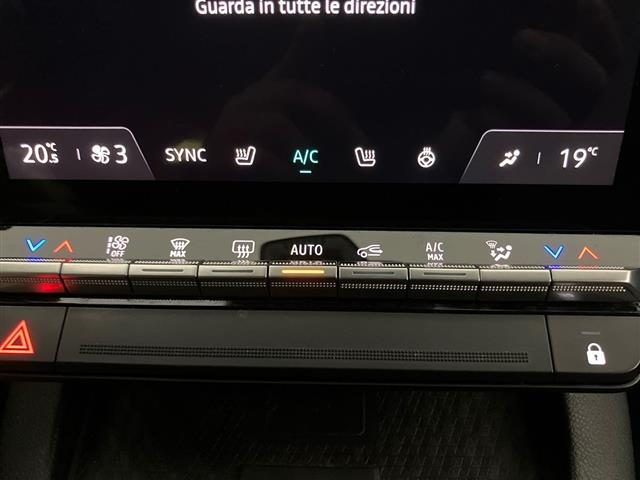 RENAULT Megane usata, con Hill holder