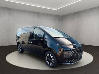 HYUNDAI Staria usata, con Boardcomputer