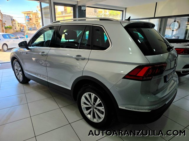 VOLKSWAGEN Tiguan usata, con Autoradio