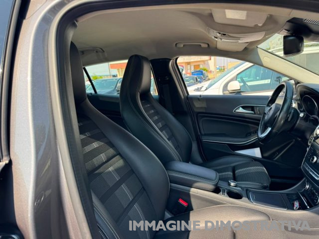 MERCEDES-BENZ GLA 200 usata, con Lettore CD
