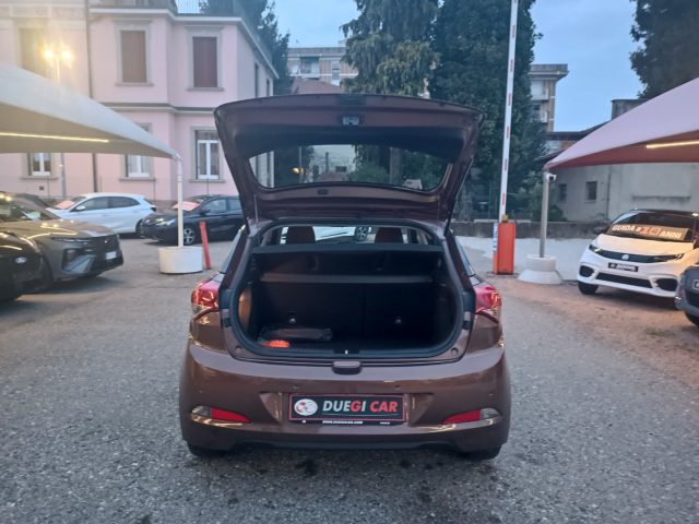 HYUNDAI i20 usata, con Cerchi in lega
